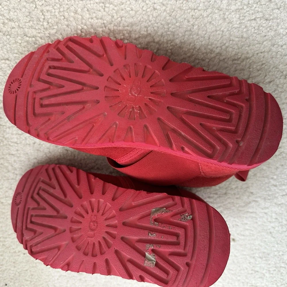 UGG Neumel II Graphic Spell Out Chukka Boots Men's Size 7 Samba‎ Red 1111730